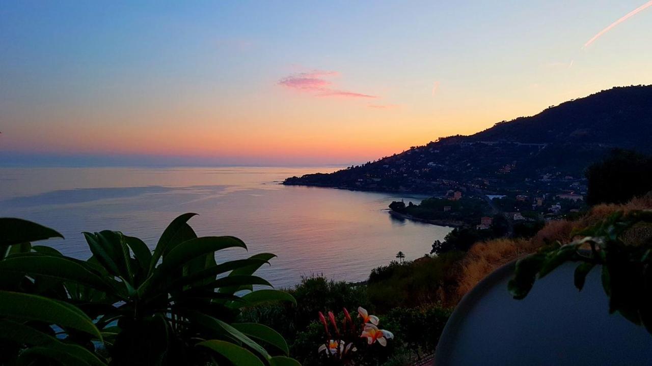 Romantic Casa Lorenzina Affittacamere Ventimiglia Luaran gambar